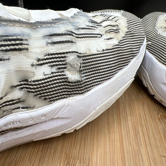 Nike Men’s Size 11.5 Air Zoom GT Cut 2 TB Basketball Shoe White Black FJ8915-100 main image 11